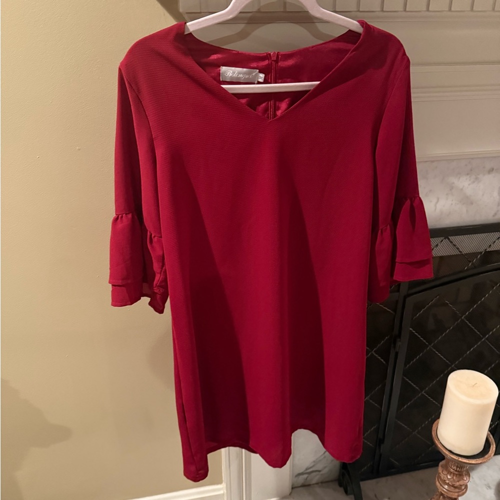 Belongsci Bell Sleeve V-Neck Shift Dress Size M. Color Wine Red